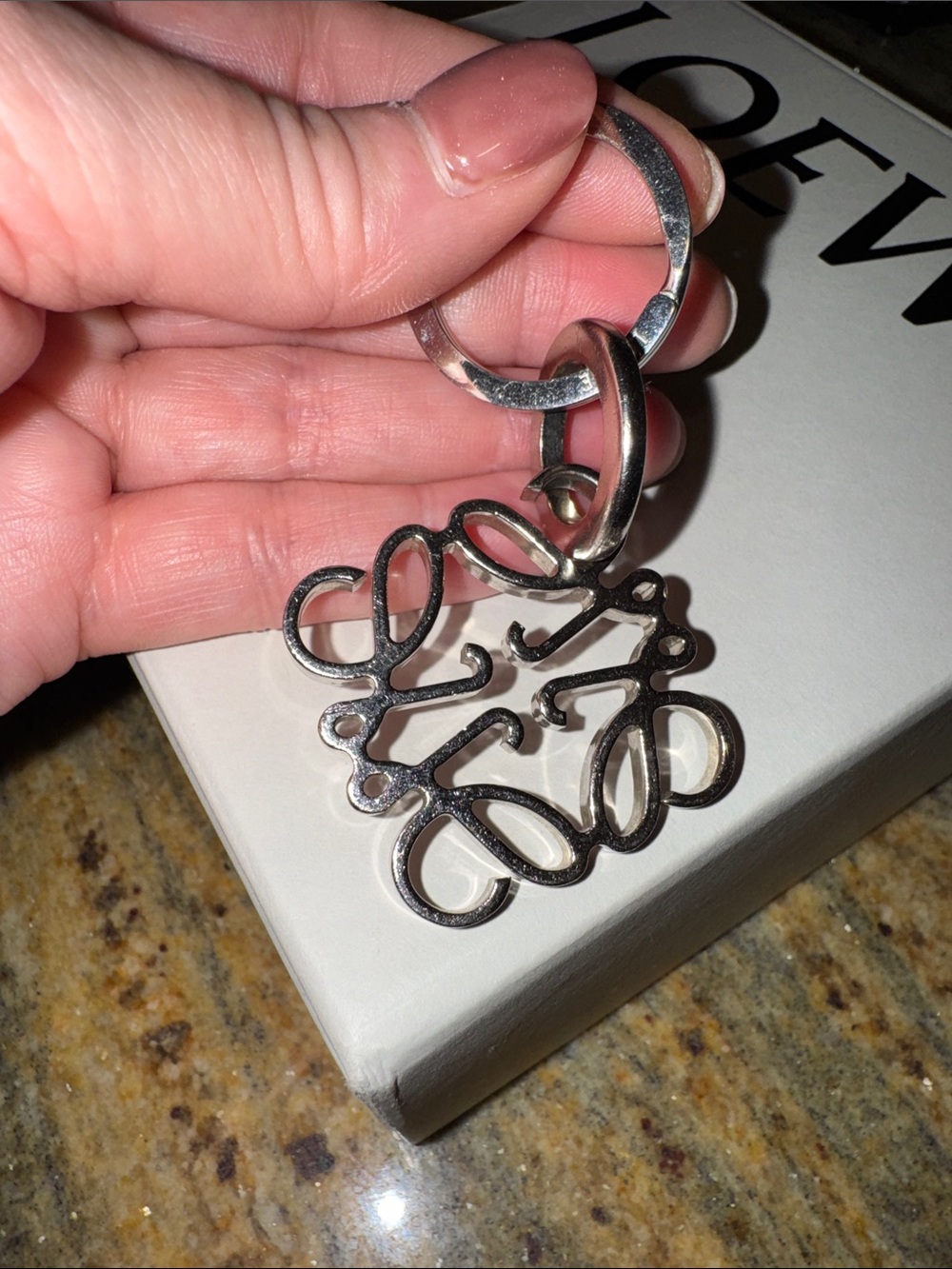 Loewe Silver Anagram Keyring on White Box EUC comes in the box ! - Picture 8 of 8